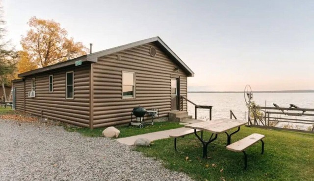 Hillside Resort Cabin #4