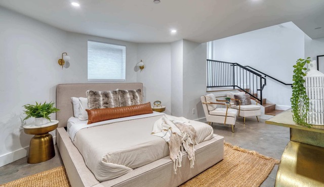 Historic Nob Hill 2BR | Prime Walkable Spot