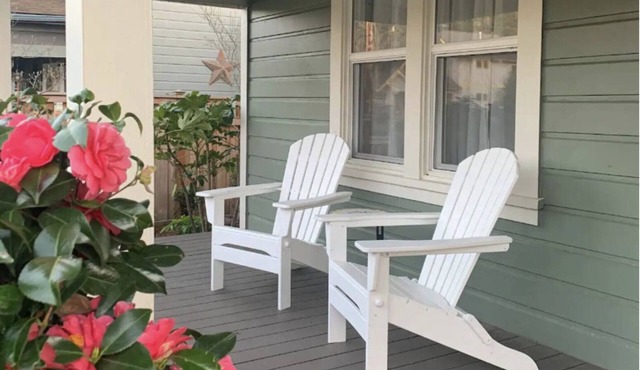 Historic Silverton Charmer - Cute, Near the Falls, Oregon Garden & Pet Friendly