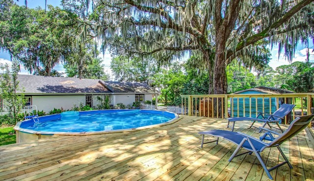Historic Studio & Pool Under Spanish Moss Oaks