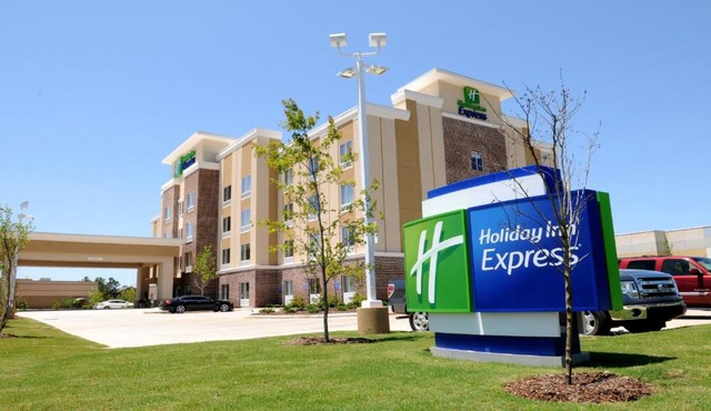 Holiday Inn Express Covington-Madisonville by IHG