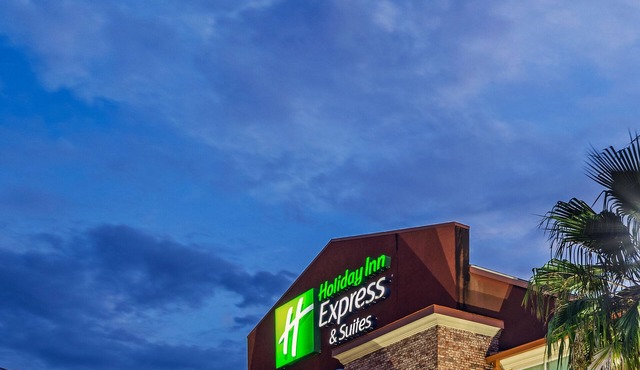 Holiday Inn Express Hotel & Suites Lafayette South by IHG