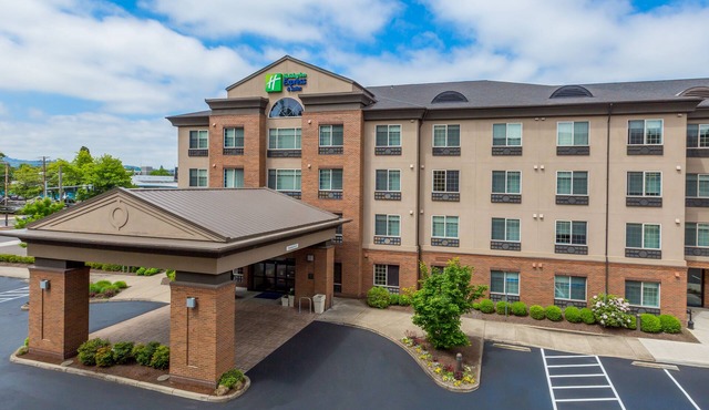 Holiday Inn Express Hotel & Suites Eugene Downtown-University by IHG
