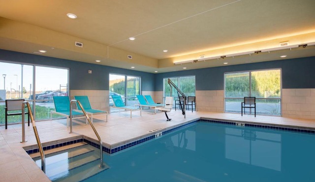 Holiday Inn Express & Suites - Beloit by IHG
