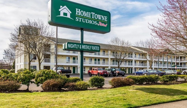 HomeTowne Studios by Red Roof Eugene - Springfield