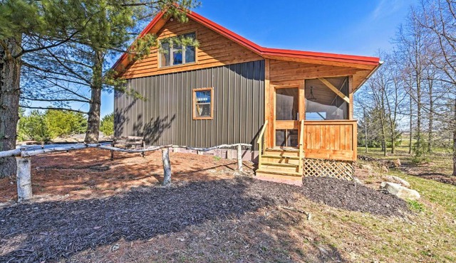 'Honey House Cabin' - A Quiet Countryside Retreat!
