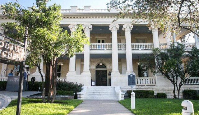 Hotel Ella