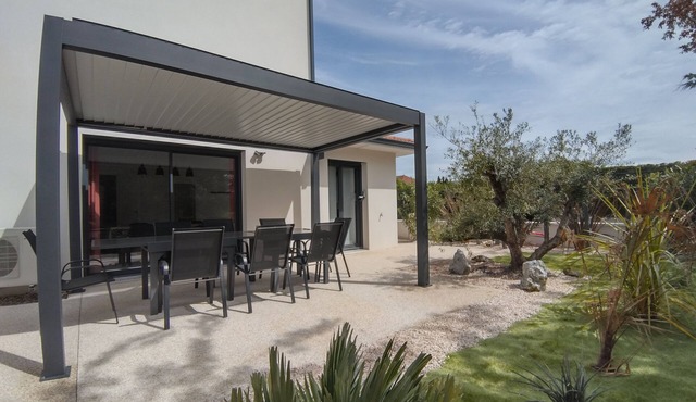 House for 12 people Classified 3 stars at the Gîte de France near Lyon in Tignieu-Jameyzieu
