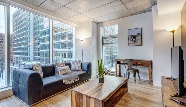 Humaniti - Serviced 1-Bedroom in Montreal in Montreal