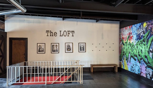 Industrial Urban Loft within 5 minutes from downtown