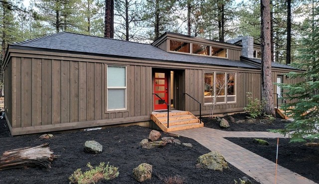Intimate Modern Cabin Great for a Relaxing Experience in Oregon