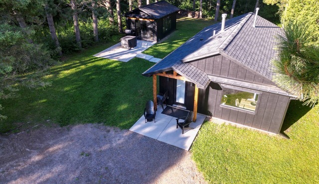 Iron Sunset-Just listed! Summer Fun at Iron Sunset – Lake Access & Pet-Friendly!