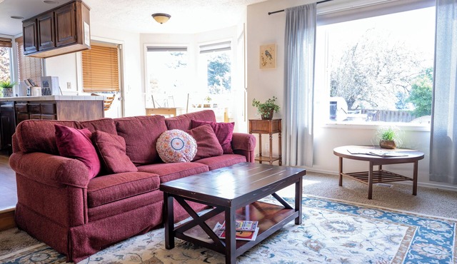 Jan-Mar 30%Monthly Discount/3B/2.5BA House with Large Backyard