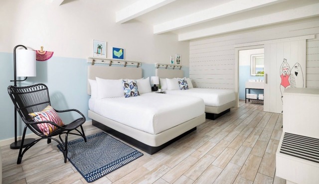 Kick Back in 3 Pool-View Rooms at Key West’s Blue Flamingo Resort