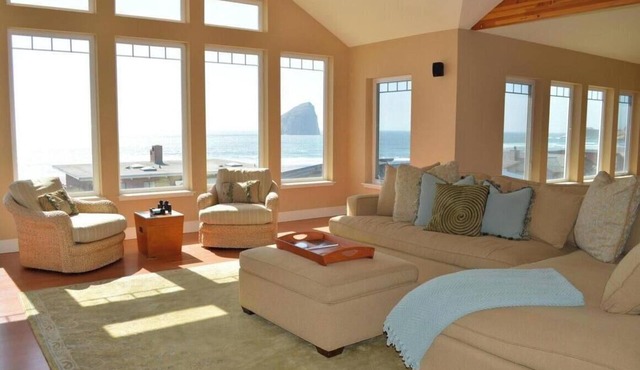 Kiwanda Kove In Pacific City With Amazing Views Of Ocean