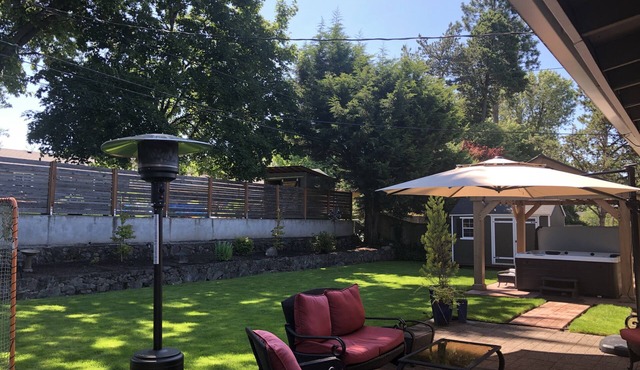 La Casa with Luxury Amenities -hot tub and massage chair