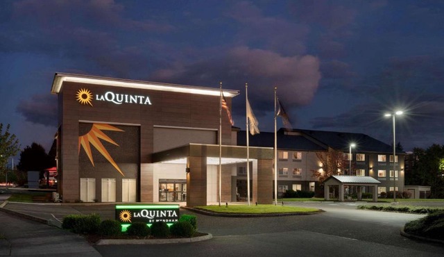 La Quinta Inn & Suites by Wyndham Springfield