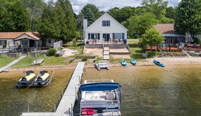 Lake Home/Sandy Bottom-Pedal Boats/Kayaks/AC/INTERNET SAT.-SAT OPEN SUMMER WEEKS