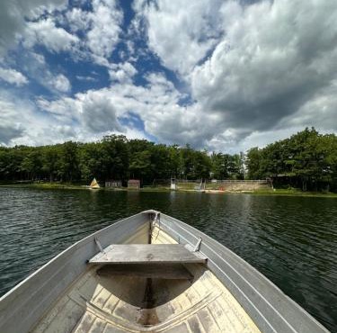 Lake House Lodge