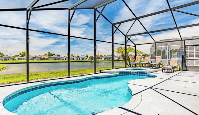 Lakefront Escape: South-Facing Pool & Game Room in Kissimmee