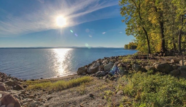 Lakefront Getaway Near Private Beach & Park, State Boat Launch & Dock Nearby