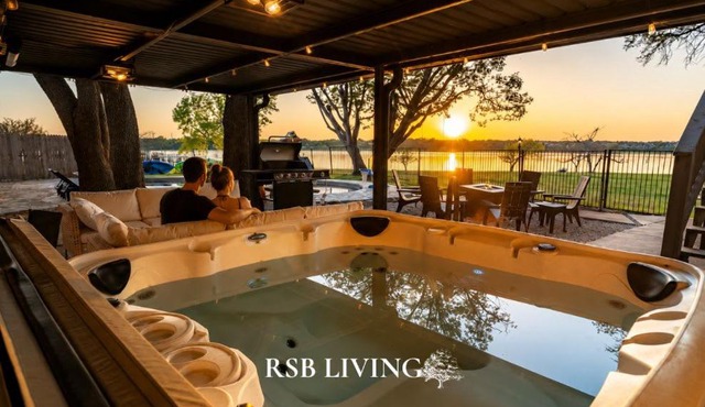 Lakefront Luxe 5BR 2Bath Home with Pool & Hot Tub