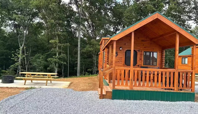 Lakehouse Resort Sunset Ridge Cabin Near Rend Lake in Benton