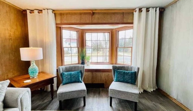 Lakeshore Retreat: at the heart of it all