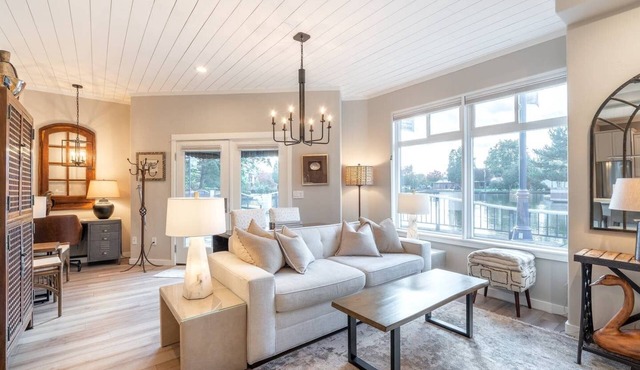 LAKESIDE URBAN INN . . . truly a HIDDEN GEM on the LAKE in Downtown Tualatin!