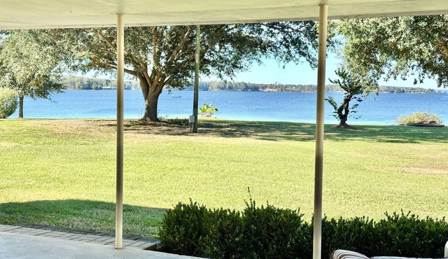 Lanana Crossing, Lodge on Toledo Bend Lake