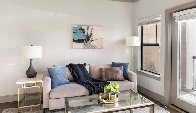 Landing | Beautiful 1BD, Clubhouse in Carrollton