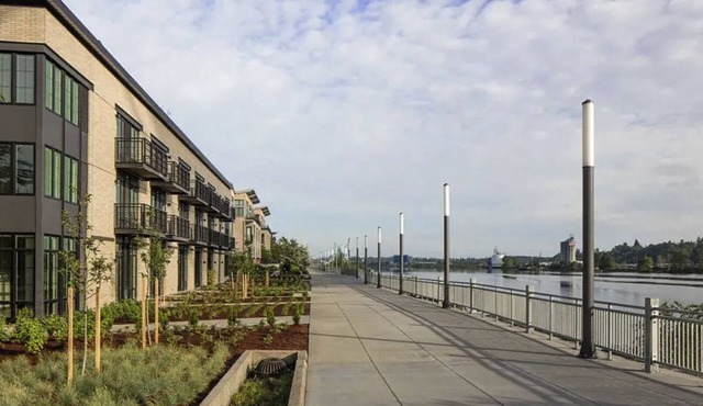Landing | Modern 1BD, Clubhouse, Rooftop Lounge