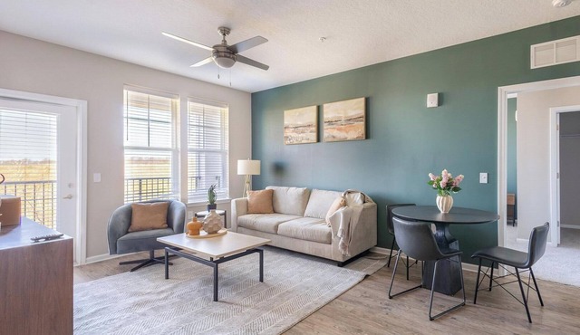 Landing | Modern 2BD, Clubhouse, Pool in Florence
