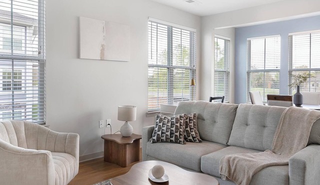Landing | Modern 2BD, Yoga Studio, Clubhouse