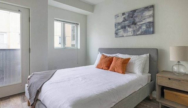 Landing | Stylish Studio, Gym, Courtyard