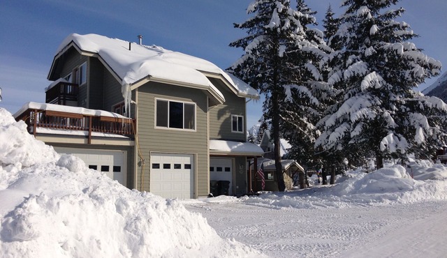 Large group(walking distance to Alyeska Resort) in girdwood