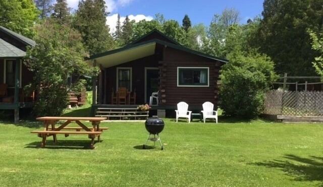 LaSalle Cabin - Les Cheneaux Landing