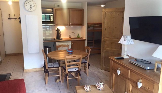 Les Deux Alpes/skis to feet 4/6 pers. 37m2. Private high-speed WIFI. in Mont-de-Lans