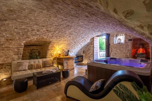 Les Secrets de l'Isle in La Roche