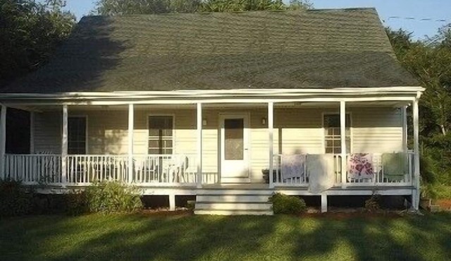 Little Compton home in private meadow