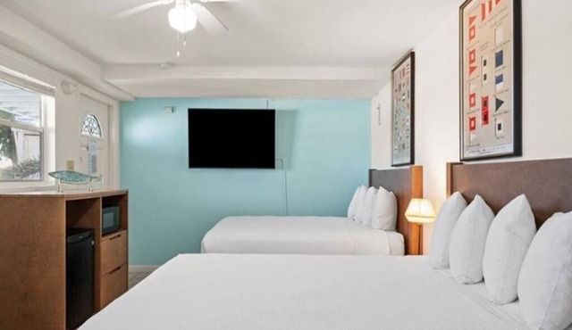 Little Torch Key Retreat | Private Beach, Pool & Free Breakfast