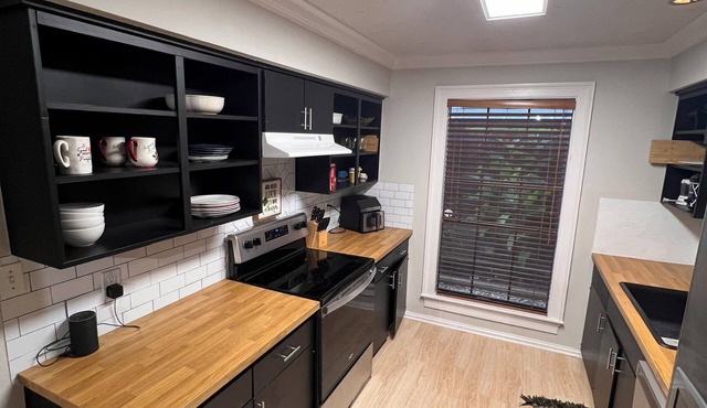 Lovely 2-bedroom Townhome, Baton Rouge