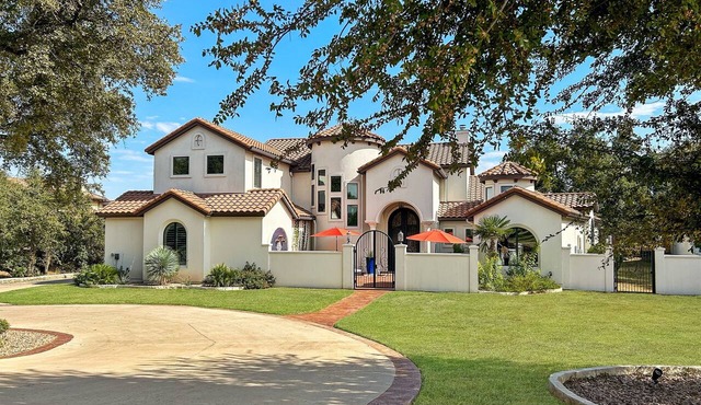 LuxGroupVilla, Pool, Sport Court, Game Room
