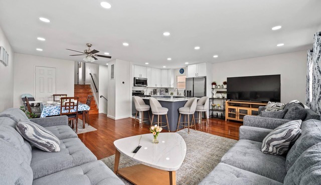 Luxury 3 BDR, Newly Renovated, Free Parking Near NYC, Statue of Liberty