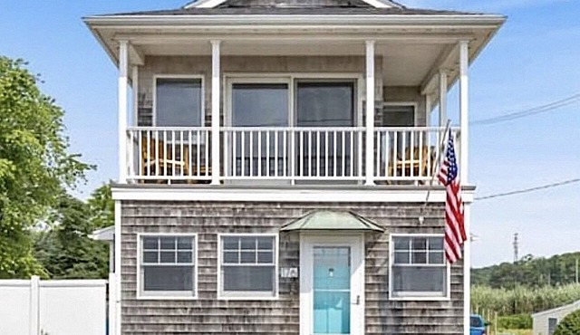 Luxury Coastal Retreat w/Private Beach Access + Water Views, Clinton, CT