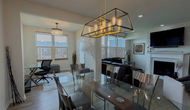 LUXURY Comfy Condo in Charming Milford