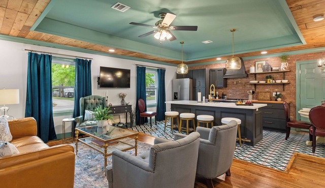 Luxury Creole Cottage - Sleeps 6 guests