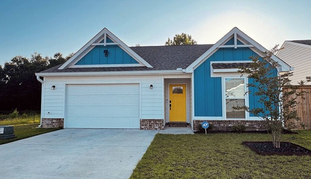Luxury Designed 3-bdrm home offering a high-quality stay with Central utilities.