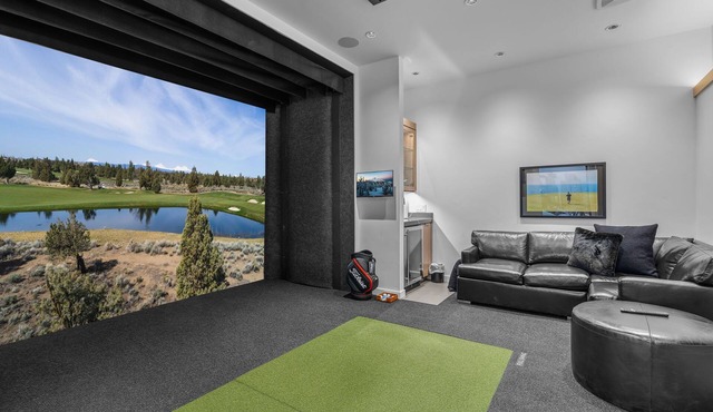 Luxury Haven | Home gym | Pool | Golf simulator