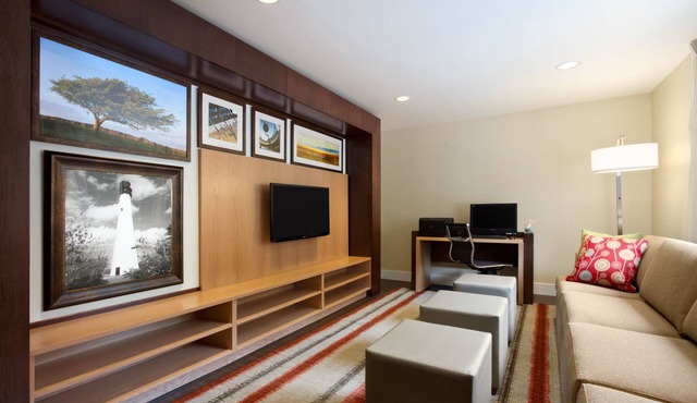 MainStay Suites Detroit Farmington Hills